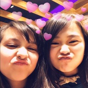 Meet your Posher, Vyvien